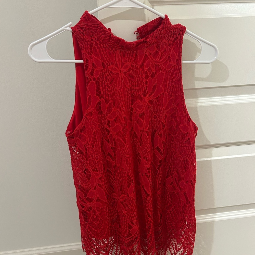 Lace Sleeveless Top